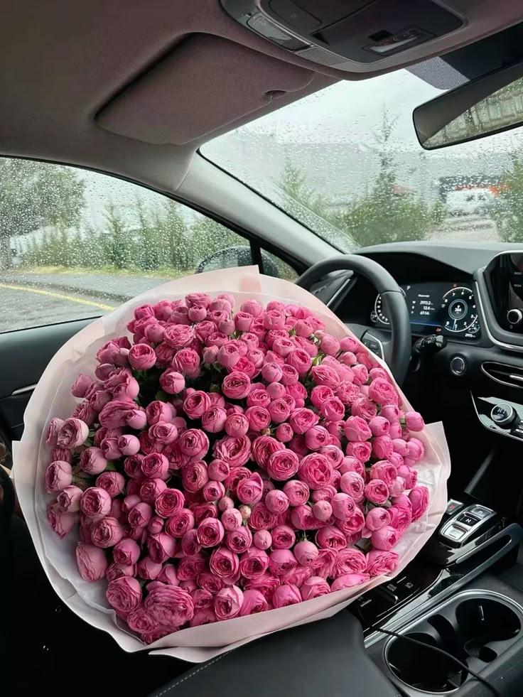 GardenPaperHall studio space where corporate flower designs are created and prepared for business delivery